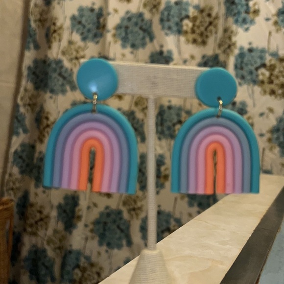 gorgeous rainbow clay earrings - Picture 8 of 9